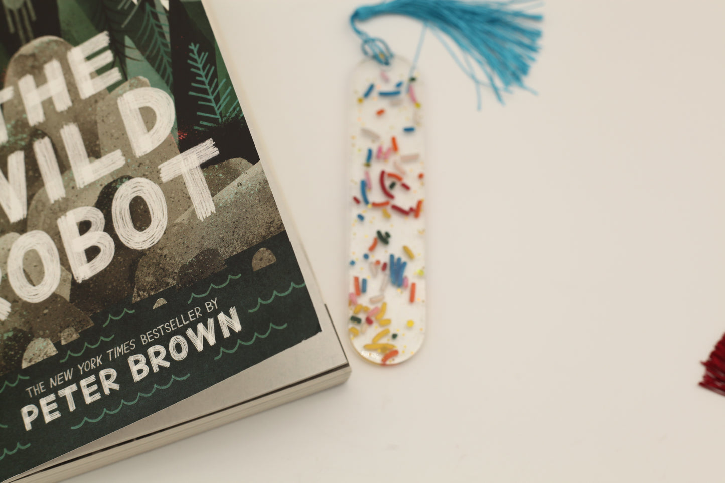 GlowTales™ Bookmarks – Sprinkle in Some Fun Design