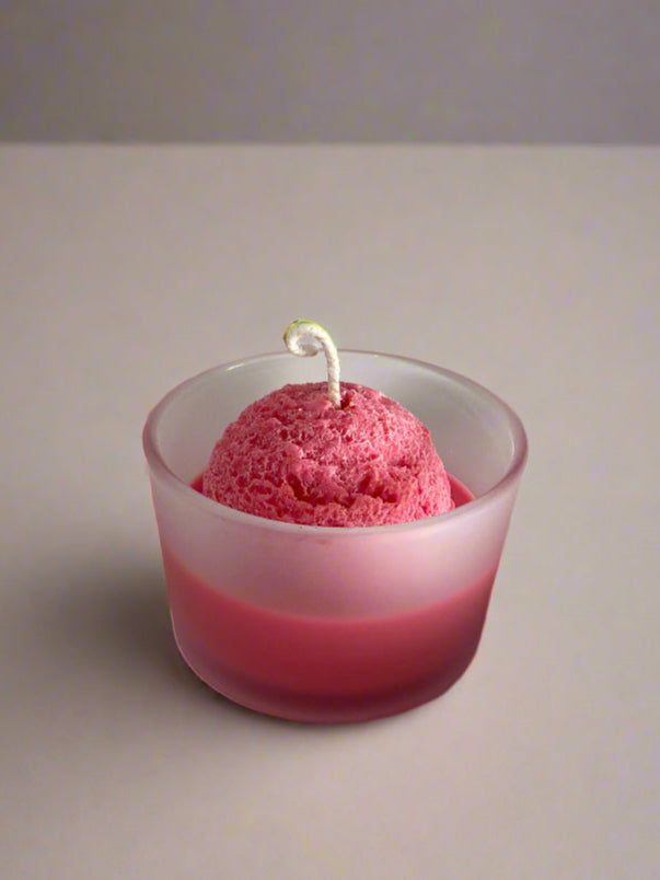 Blush + Bold – Sugared Strawberry Scented Travel Candle – Scoop Me Up™